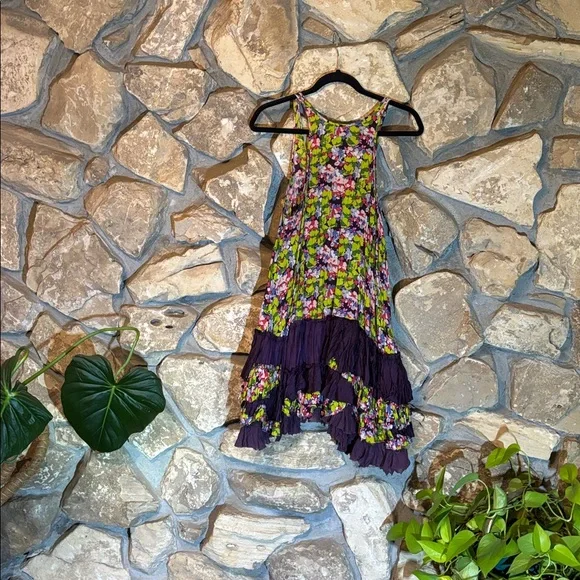 Oversized Ruffle floral slip dress Aso Selena Gomez - Picture 2 of 6